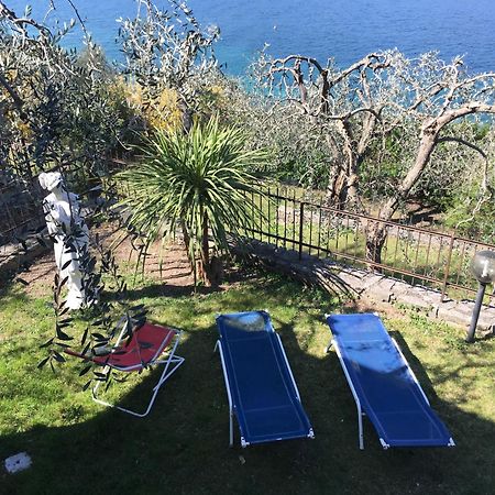 La Virgola Apartments Brenzone sul Garda Exteriör bild